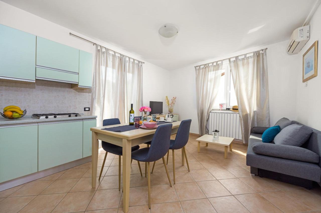 Apartmani Paliska Pola Esterno foto