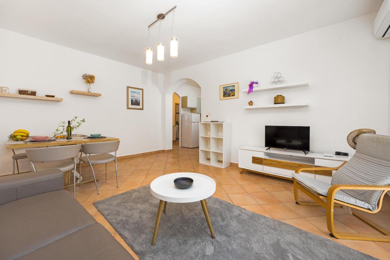 Apartmani Paliska Pola Esterno foto