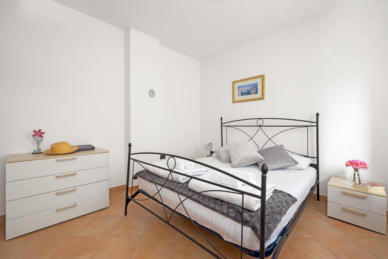 Apartmani Paliska Pola Esterno foto
