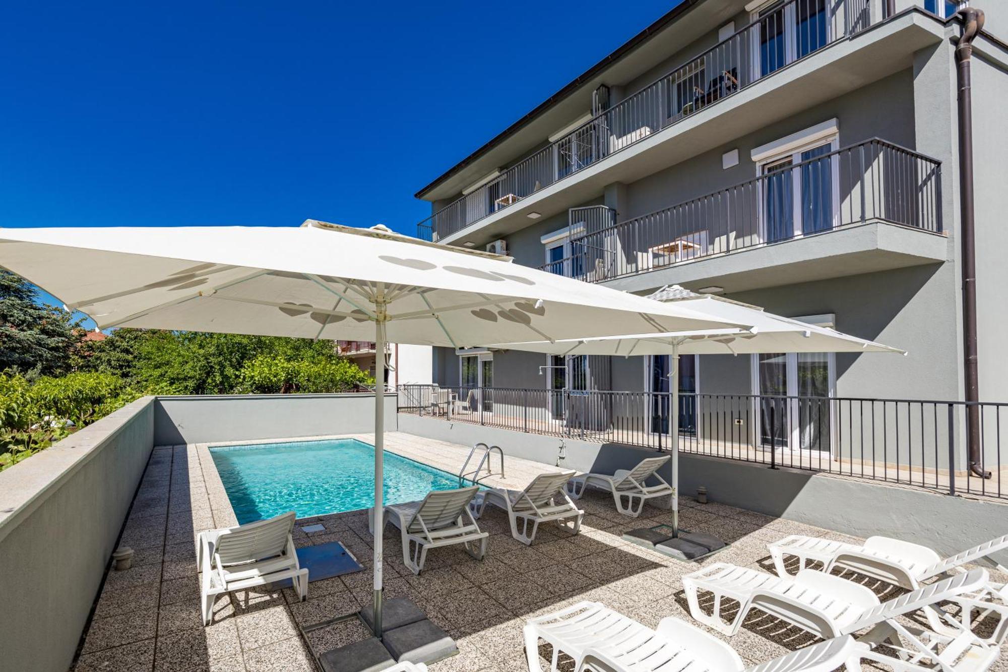Apartmani Paliska Pola Esterno foto